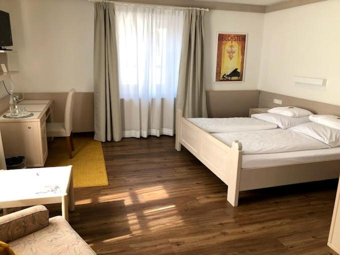 Hotel Und Gasthof Zur Laute 민델하임 외부 사진