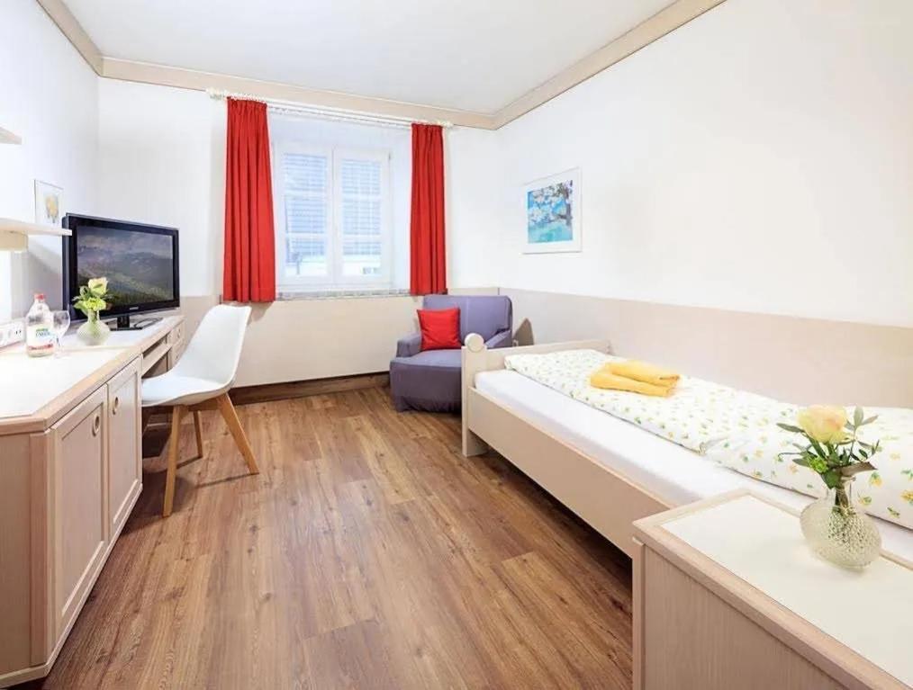 Hotel Und Gasthof Zur Laute 민델하임 외부 사진